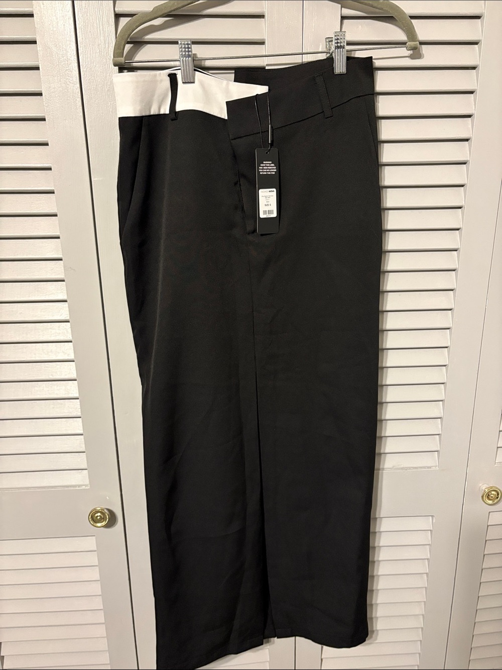 Fashion Nova Black Skirt with White Waistband - Picture 1 of 2